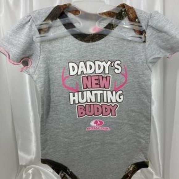 NWT Mossy Oak 3pk Girls Onesie - Picture 3 of 3
